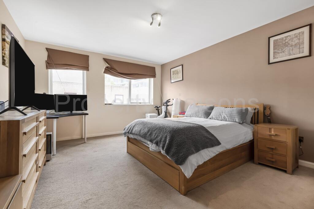 Main image of property: Goodhart Place, Limehouse, E14