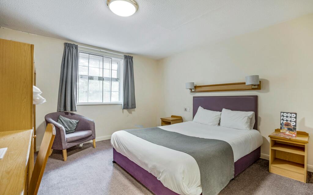 8690270-interior33.jpg