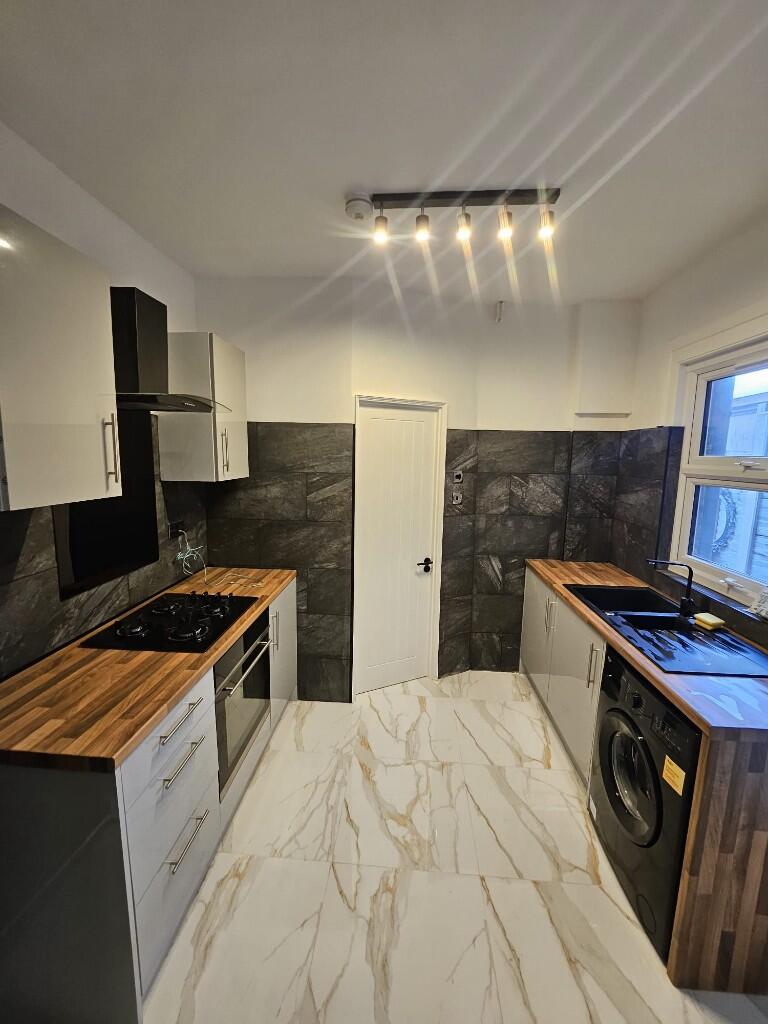 Henley Road, Ilford, London, IG1 photo 3
