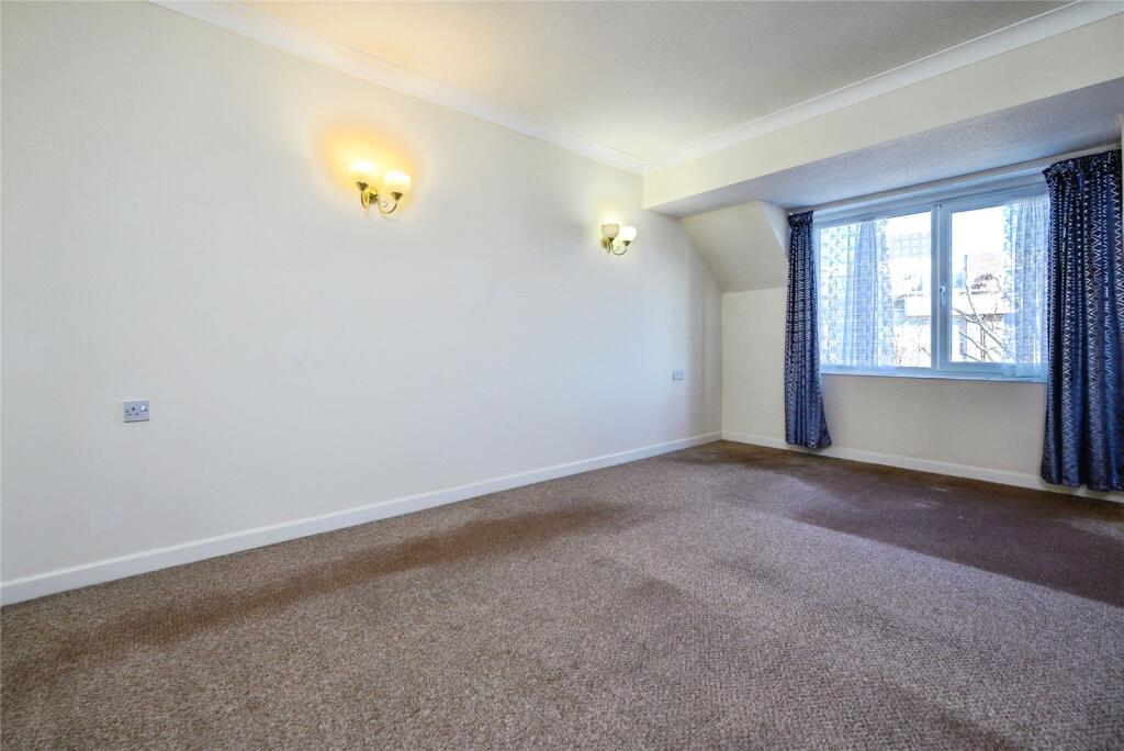 Apartment in Portsmouth - View 2