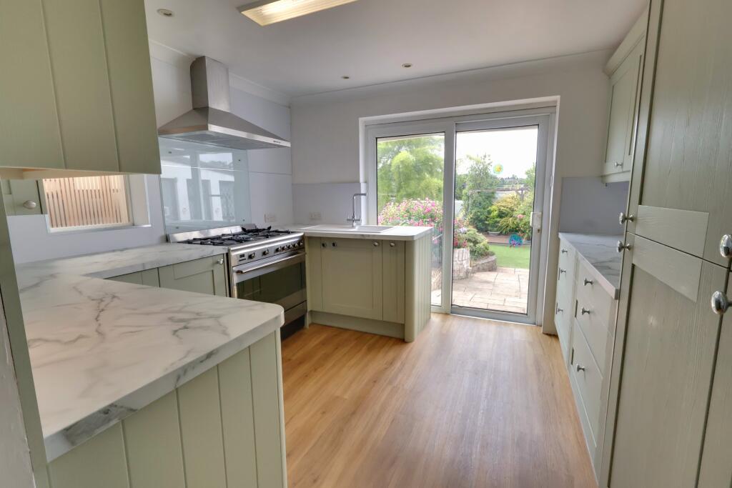 London Road, Horndean photo 4