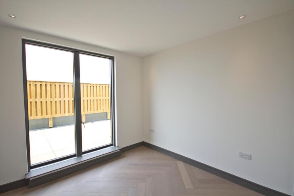 Apartment in London, St Margarets - More