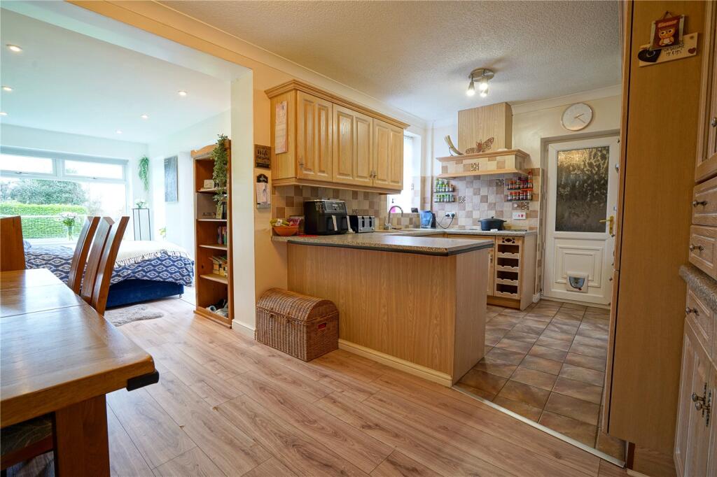 Rosemary Road, Wickersley, Rotherham, South Yorkshire, S66 photo 2