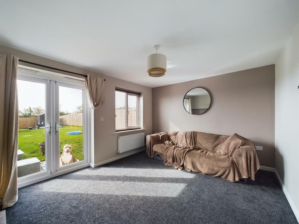 Guildford Crescent, Bridlington photo 4