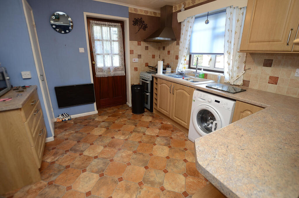 6 Churchill Drive, Martin Dales, Woodhall Spa photo 3