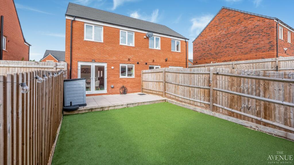 House in Cannock Chase, Norton Canes - More