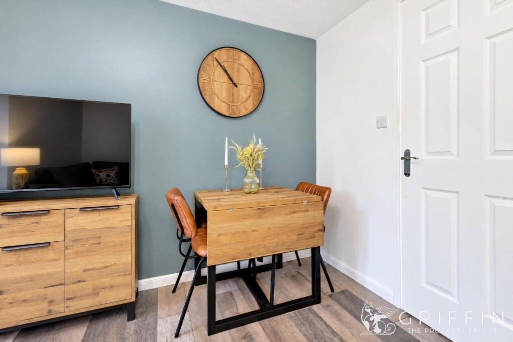 Apartment in Thurrock, Essex - View 5