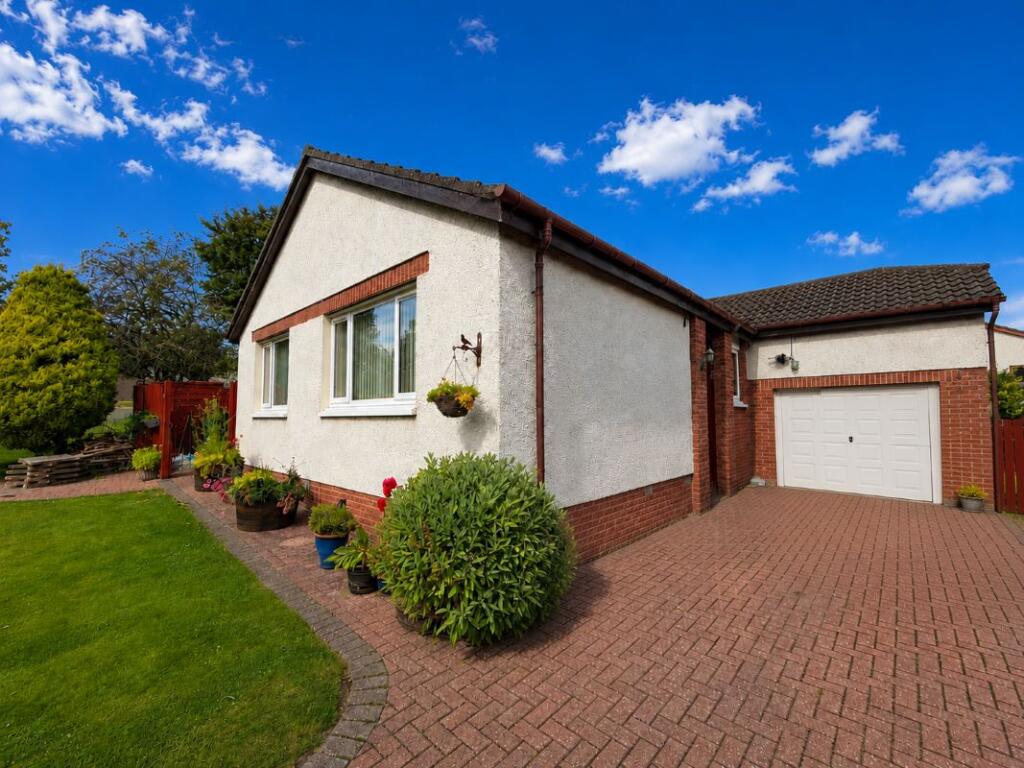 Main image of property: 54 Newton Park, Kirkhill, Inverness, Inverness-Shire, IV5 7QB