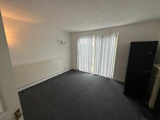 Sawyers Court, Chatham, Kent, ME4 photo 5