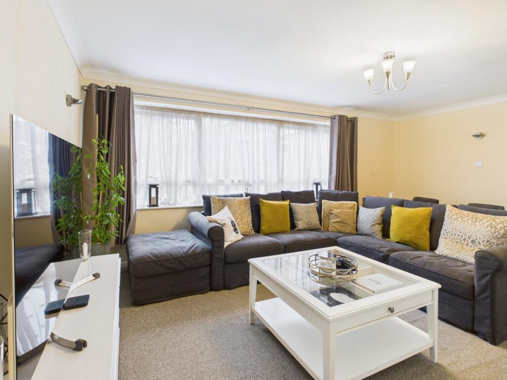 Main image of property: South Park Court, Gerrards Cross, Buckinghamshire, SL9