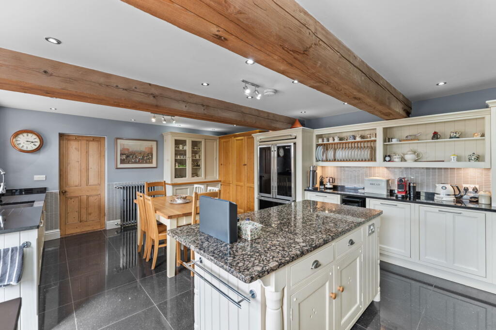 House in Newark and Sherwood, Caunton - More
