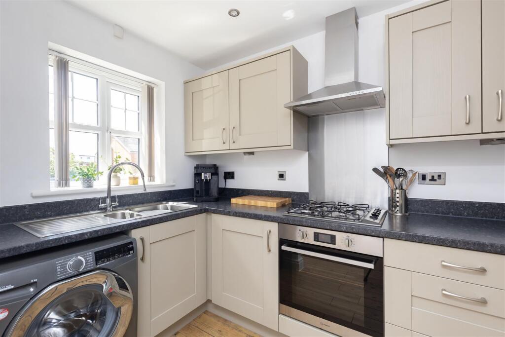 House in Chorley, Clayton-le-Woods - View 3