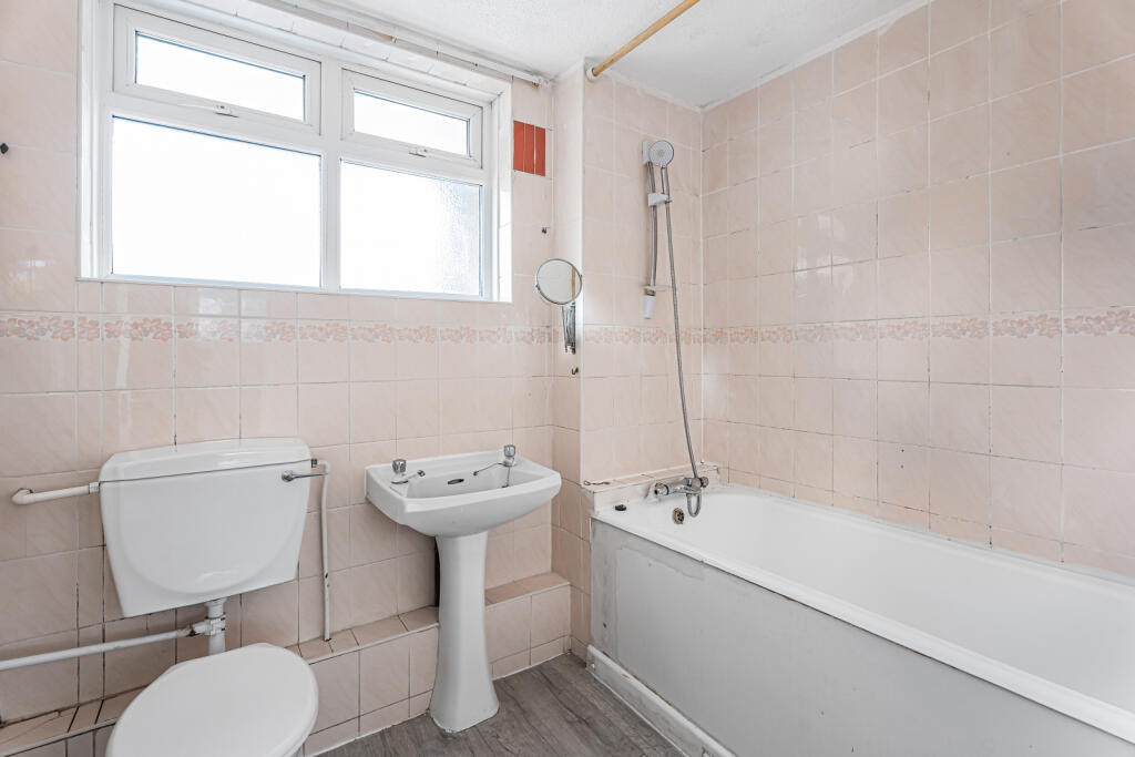 London, N18 - View 5
