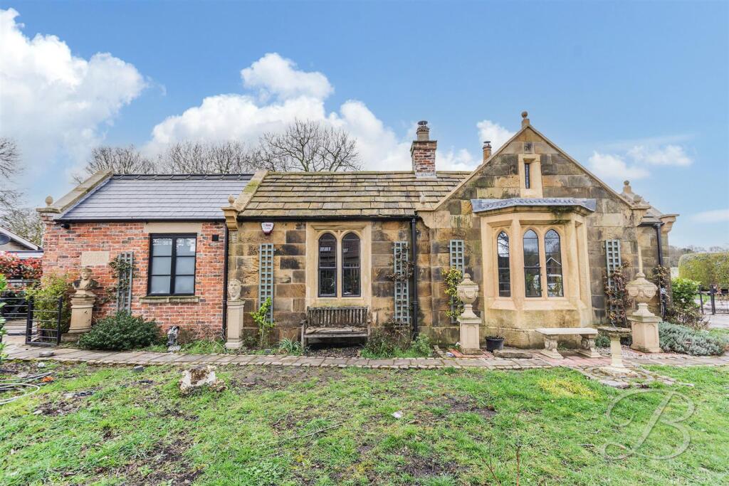 Main image of property: Park Street, Barlborough, Chesterfield