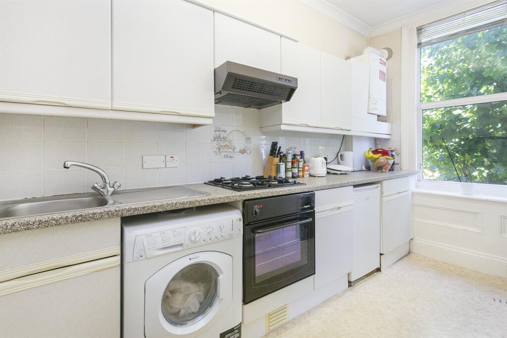 Apartment in London - View 2