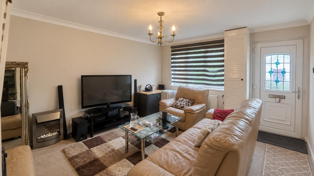 House in Milton Keynes, Bradwell - View 4