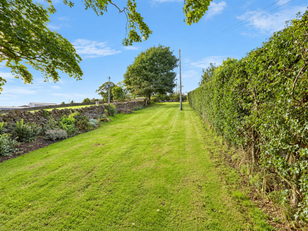 House in Bradford, Keighley - View 4