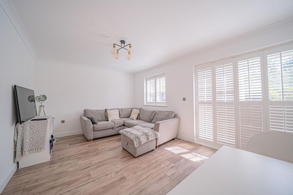 House in Solihull, Hockley Heath - View 4