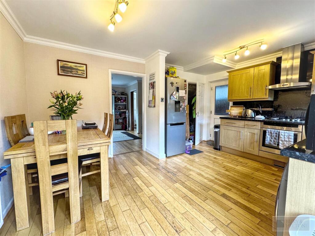 Amberley Drive, Buxton photo 2