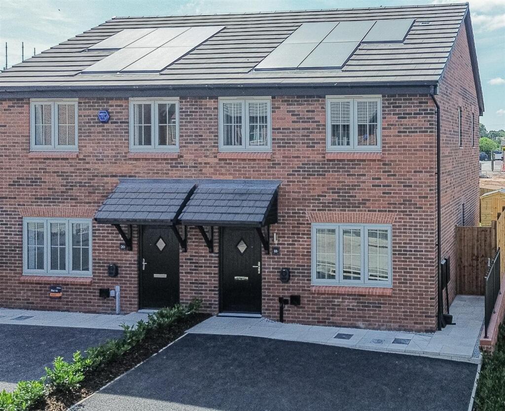 Main image of property: Robins Pasture, Warrington