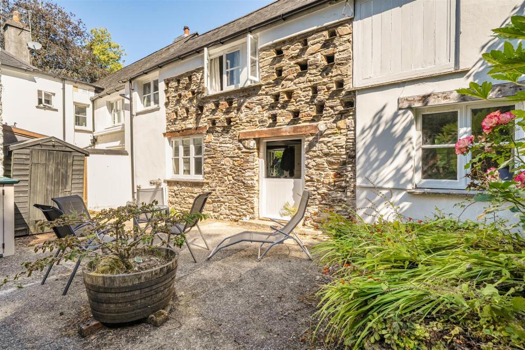 House in Taunton - View 5
