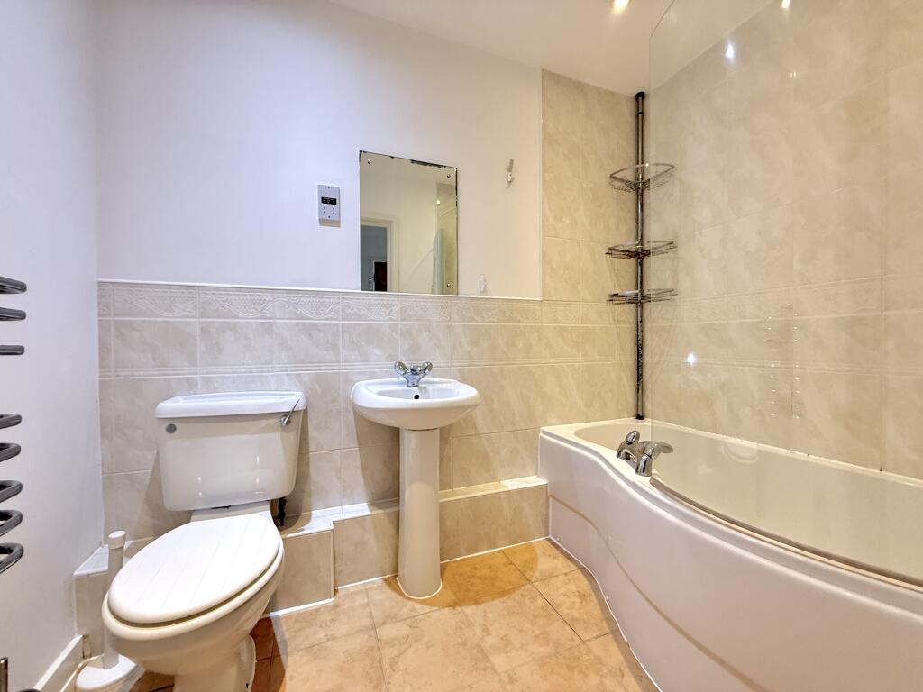 Apartment in Maidstone, Kent - View 5