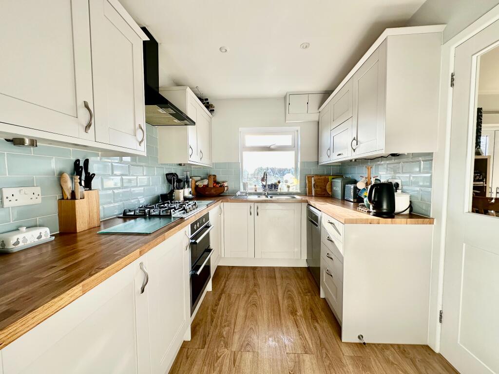 Elm Road, Exmouth photo 3