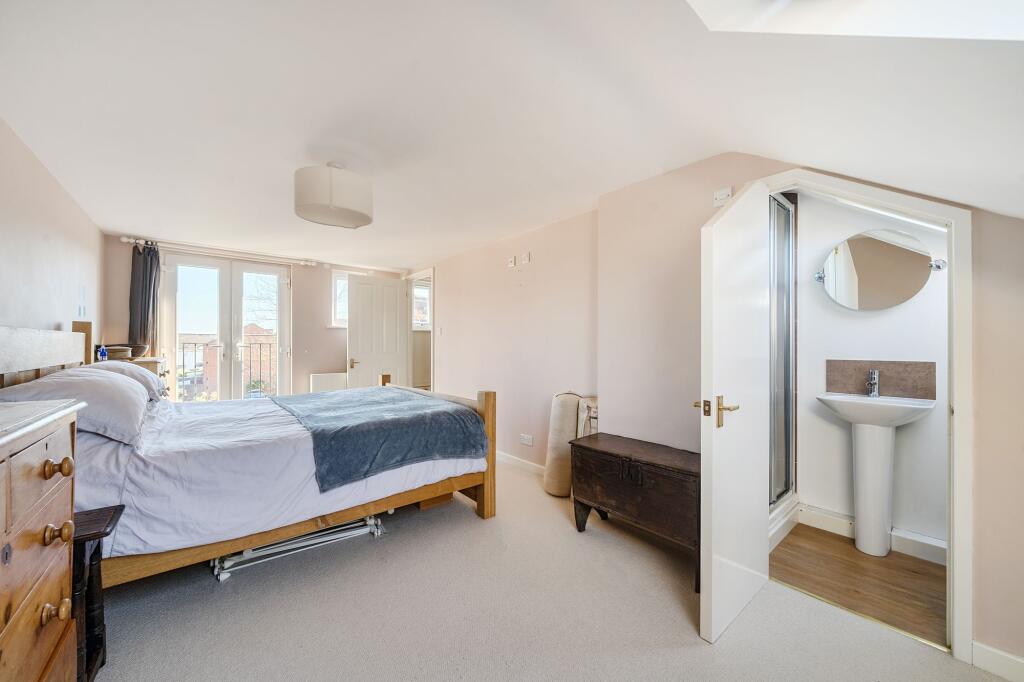 Clifton Road, Salisbury, SP2 photo 4