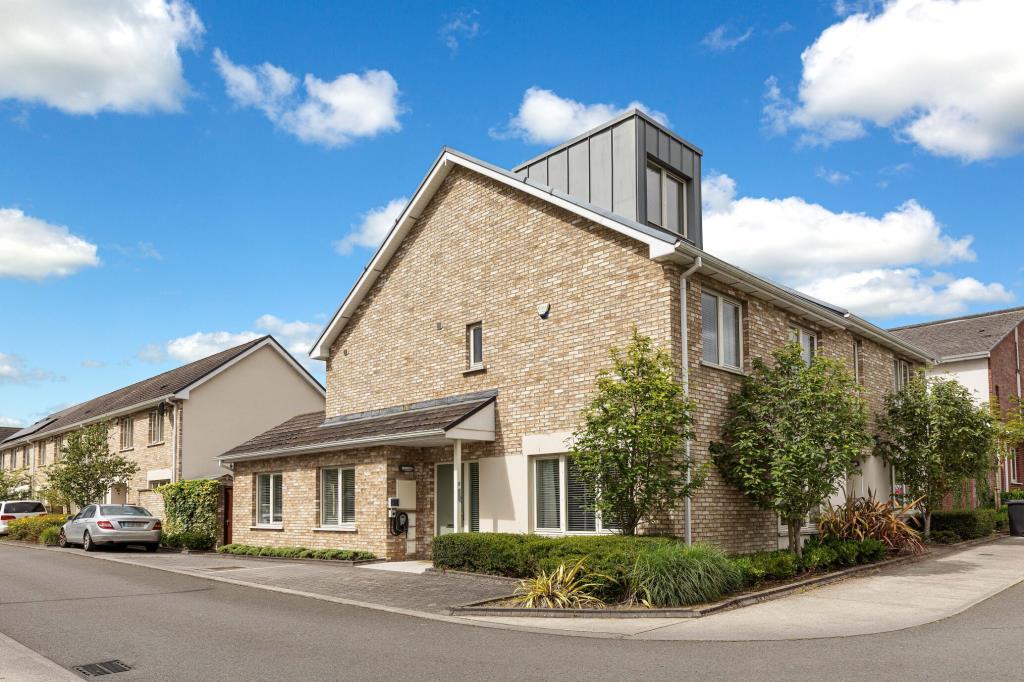Main image of property: 2 River Drive, Ashtown, Dublin 15, D15 P8NP