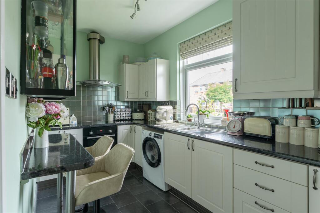Grasmere Avenue, Walker, Newcastle Upon Tyne - More