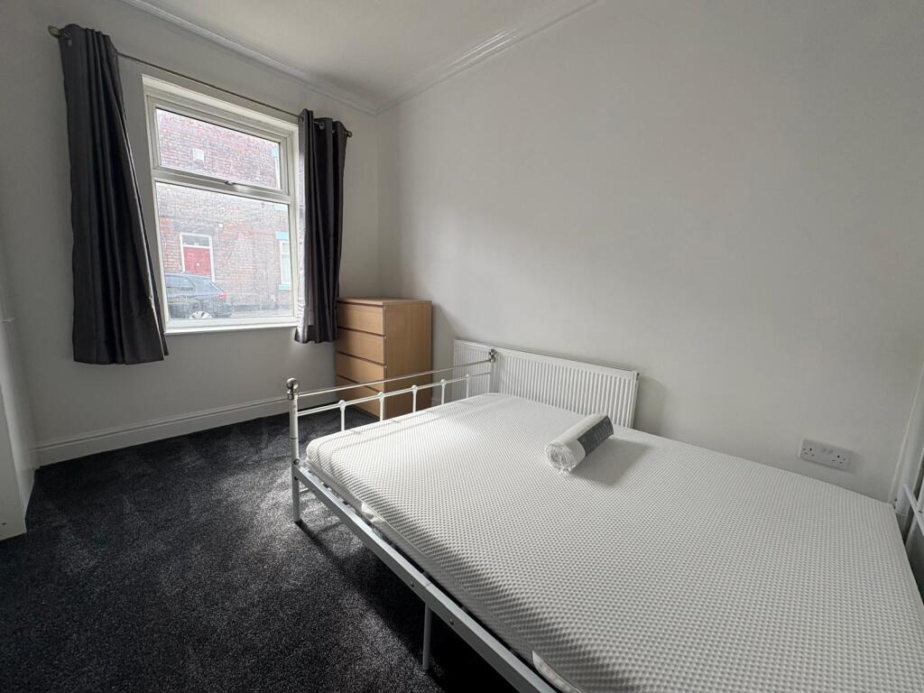 Main image of property: Meredith Street, L19 2PR- ROOM LET