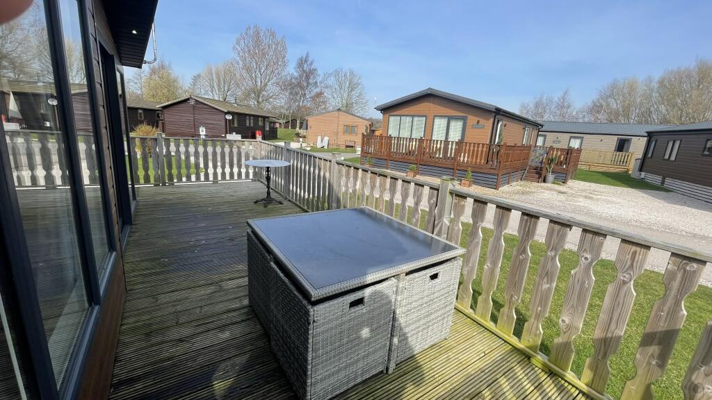 38 Lakeside photo 5