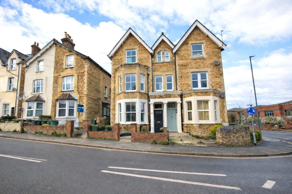 Main image of property: Farnham Road, Guildford, Surrey, GU2