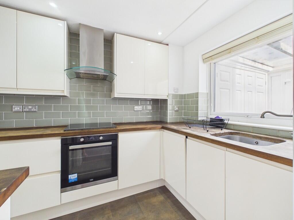 House in Redhill - View 3