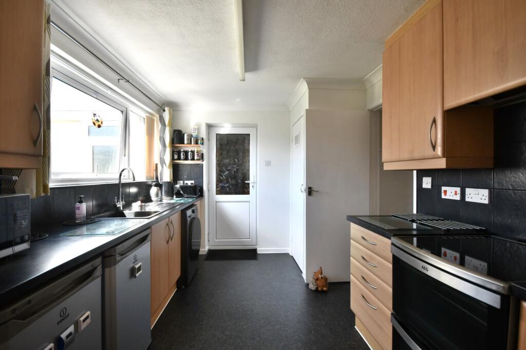 23, Avon Road, South Wootton, King's Lynn, PE30 photo 2