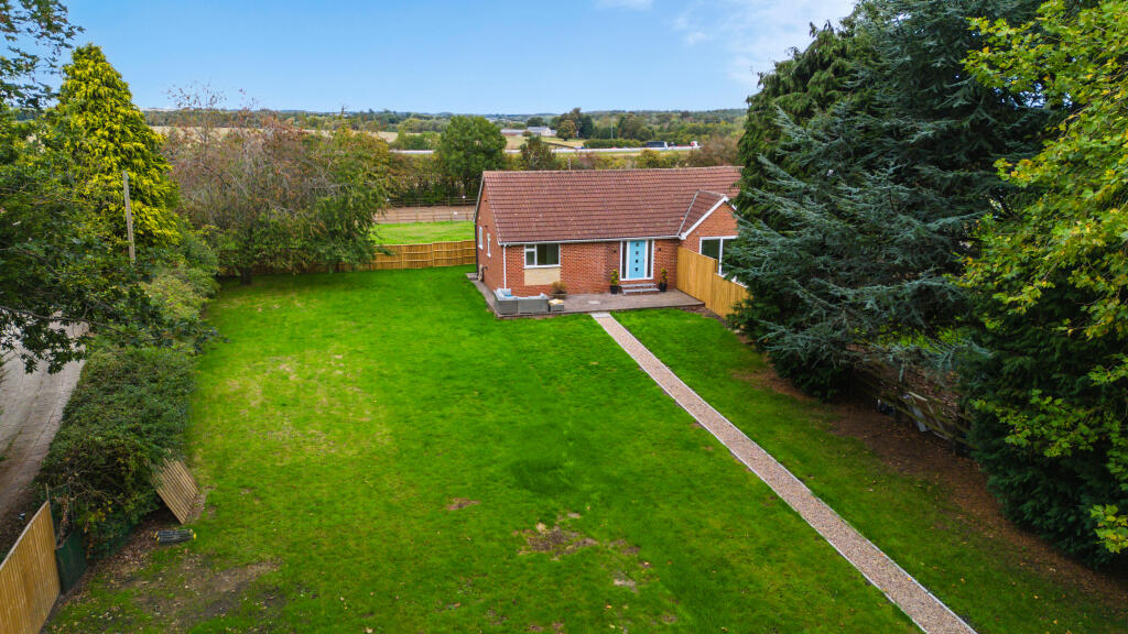 Nanny Goat Lane, Garforth, West Yorkshire LS25 photo 3