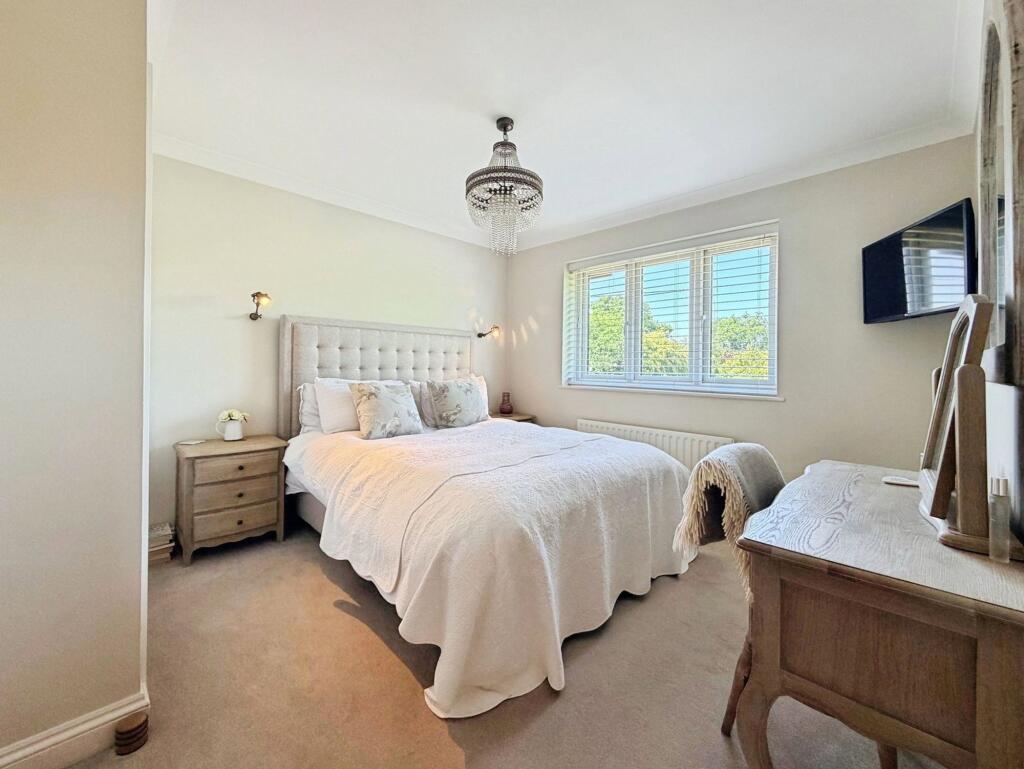 Barclay Mews, Hythe, SO45 photo 5