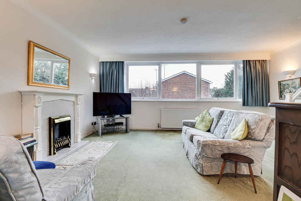 Old Rectory Close, Harpenden, AL5 photo 2