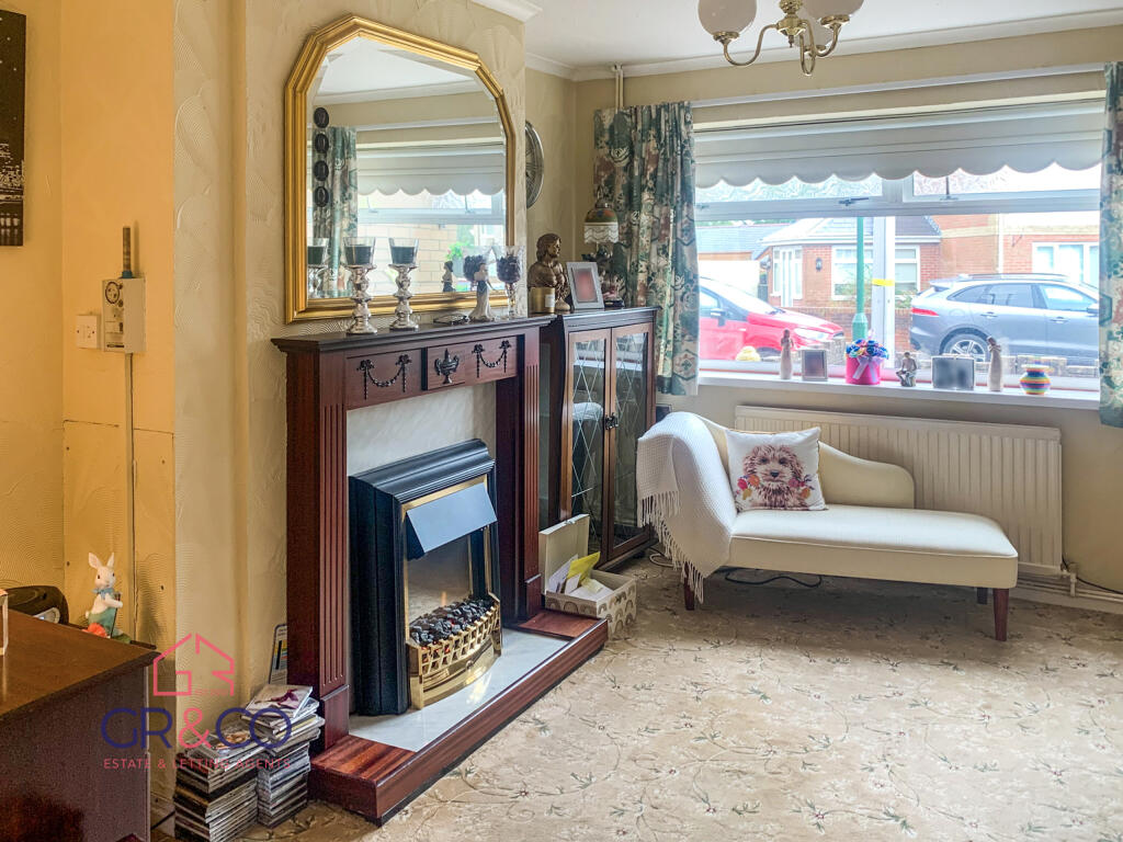 Oliver Jones Crescent, Tredegar, NP22 photo 5