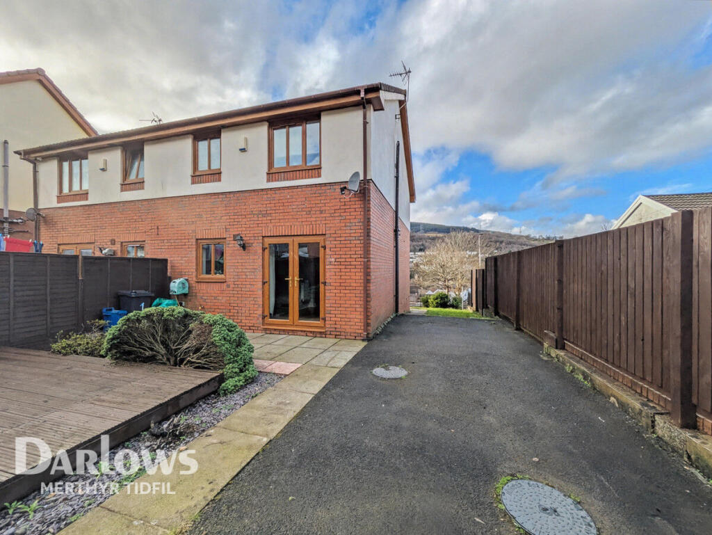 Zion Close, Merthyr Tydfil photo 3