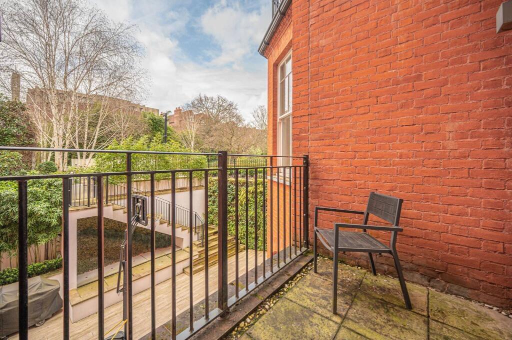 Fitzjohns Avenue, London, NW3 photo 4