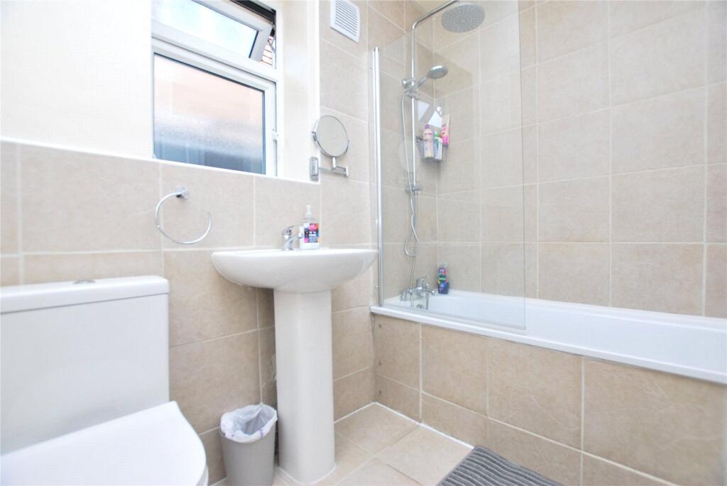 House in Guildford - View 5