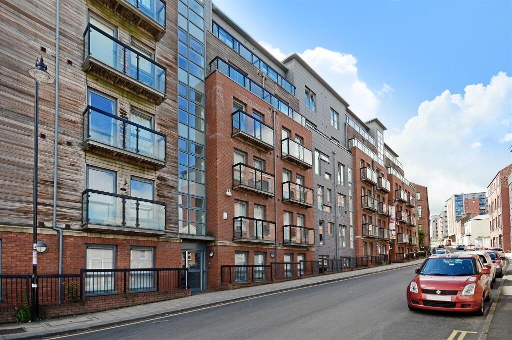 Main image of property: 185 Upper Allen Street, City Centre, Sheffield, S3