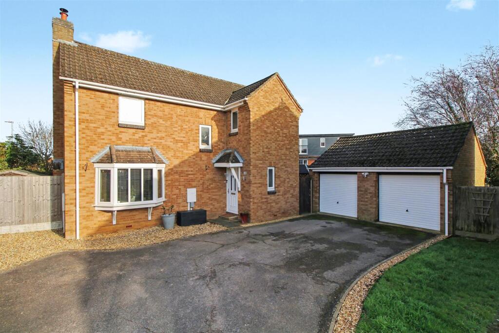 Main image of property: Lakeside, Irthlingborough, NN9 5SW