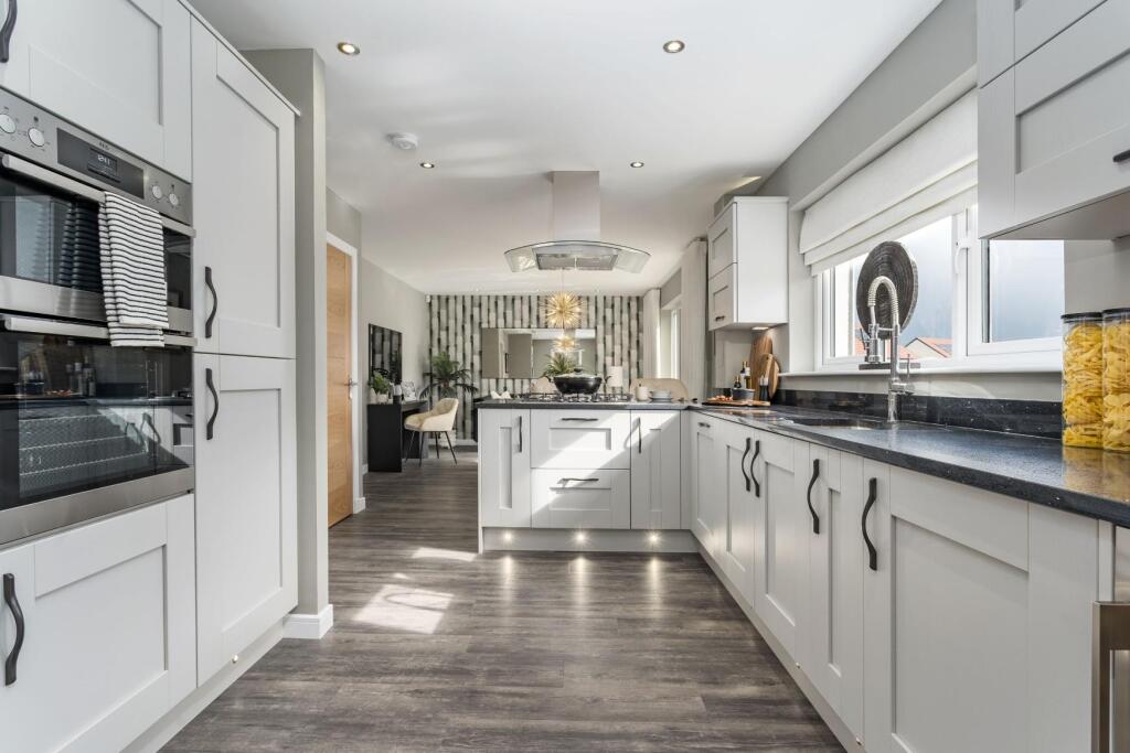 Main image of property: Oatslie Road,
Auchendinny,
Penicuik,
Midlothian,
EH26 0QZ