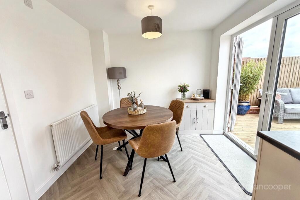 House in Nuneaton and Bedworth, St Nicolas Park - View 5