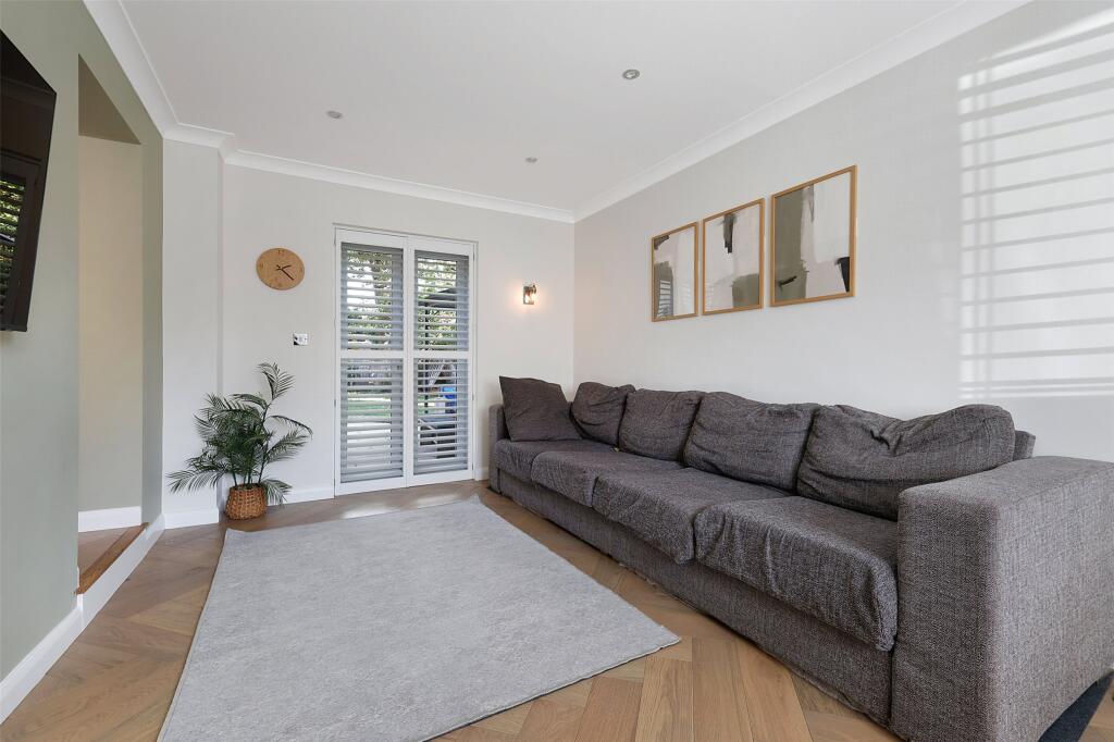 House in Tandridge, Holland, Oxted - View 3