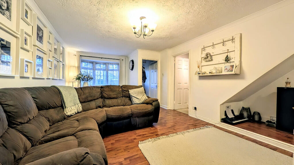 House in East Hampshire, Bordon, Whitehill - View 2