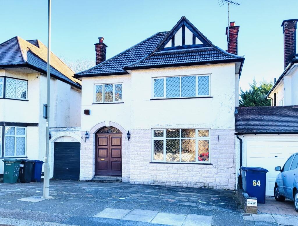 Main image of property: The Grove, Edgware HA8 9QB