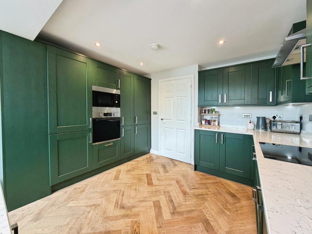 House in Bradford, Staithgate, Low Moor - View 5